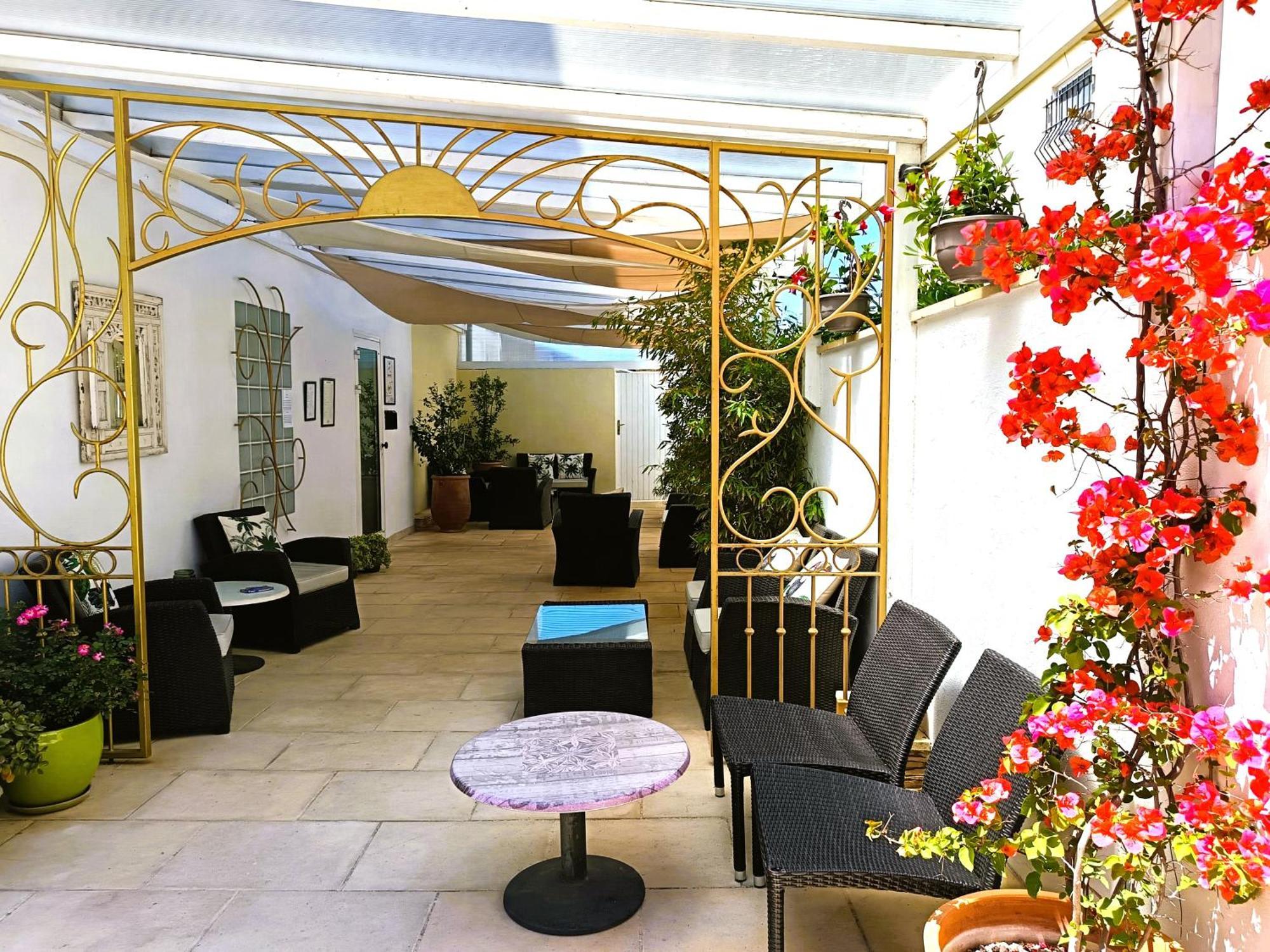 Hôtel Le Méditerranée Hyères Exterior foto